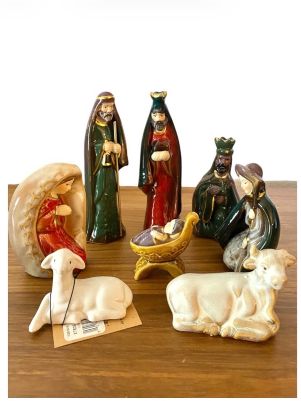 New Creative Co-Op 7- 8 Piece Ceramic Christmas Nativity Set Holiday Scene